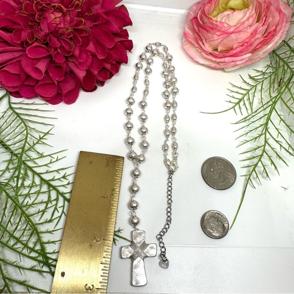 NEW⚜️Brushed Silver Wired Cross Rosary Necklace - Picture 5 of 5